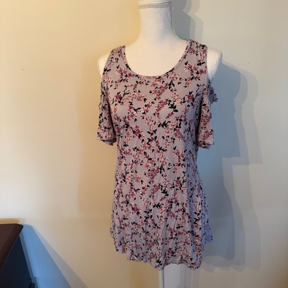 Elle Tops - Elle Cold Shoulder Short Sleeve Top